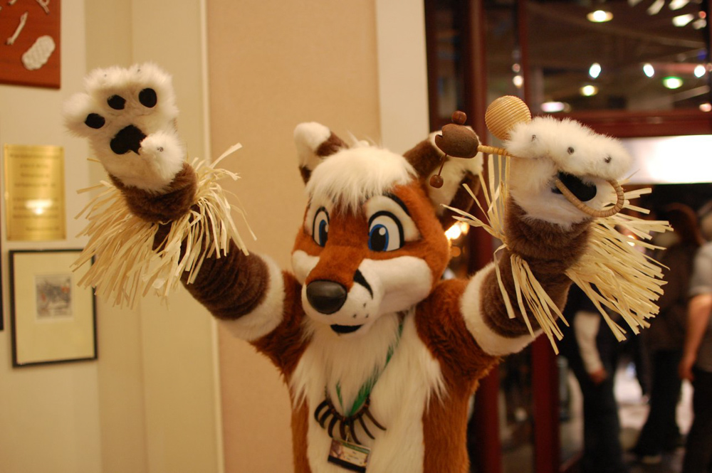 Tifou with an outfit fitting for the convention theme