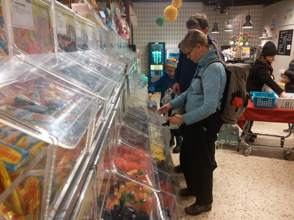 Henrieke and Yamavu picking out candy at the candy store across the street from the hotel