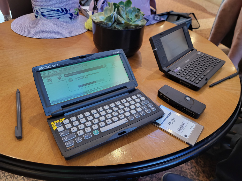 2 Handheld PC's running Windows CE 1.0 transferring files over infrared